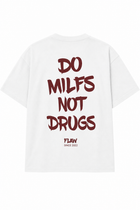 Polera FLAW Do Milfs Not Drugs – Relaxed Fit color blanco vista trasera