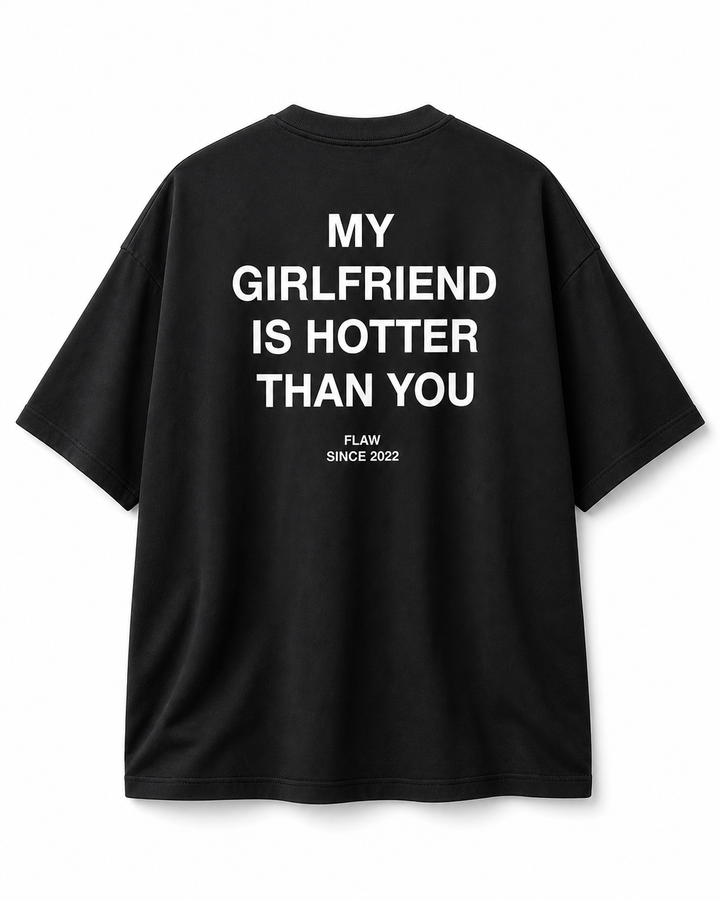 Polera FLAW My Girlfriend Is Hotter negra vista trasera