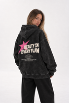 Polerón Essential Beuty Acid Wash Flaw - Negro Acid Wash - mujer en estudio - espalda