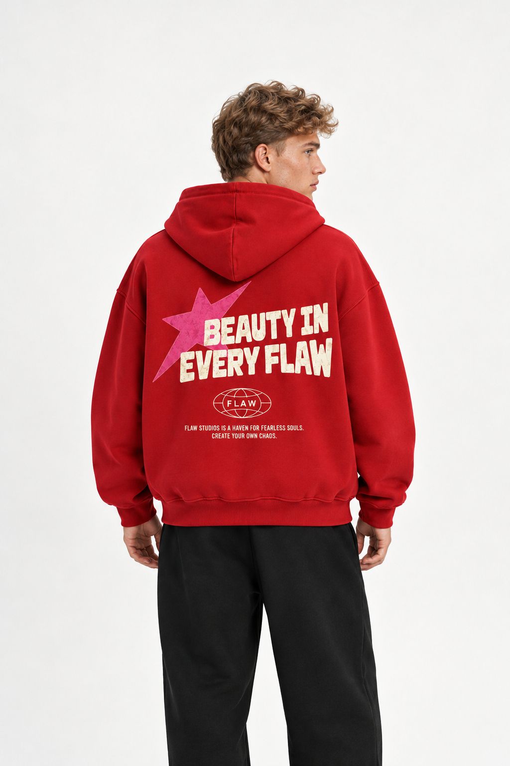 Polerón Essential Beuty Flaw - Rojo - hombre en estudio - espalda