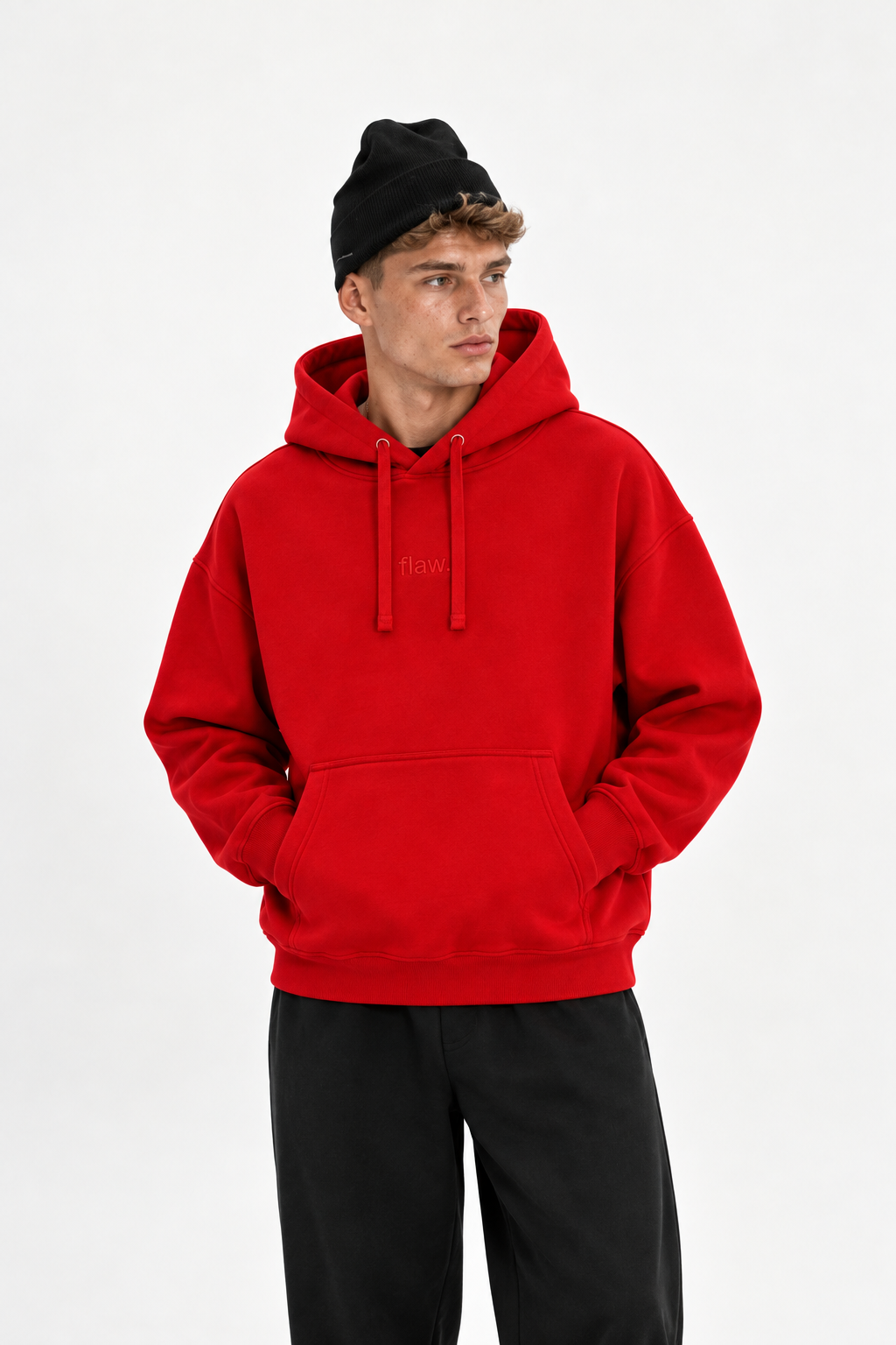 Polerón Essential Core Flaw - Rojo - hombre en estudio - frente
