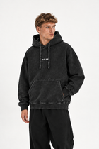 Polerón Essential Cosmic Acid 2.0 Flaw - Negro Acid Wash - hombre en estudio - frente