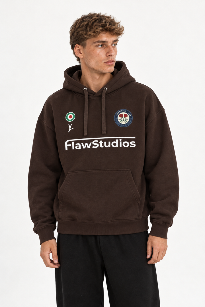 Polerón Essential Football Club Flaw - Cafe - hombre en estudio - frente
