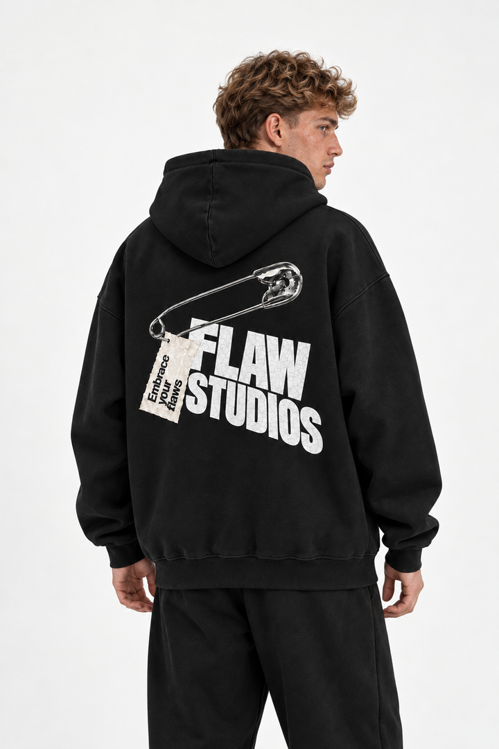 Polerón Essential Pin 2.0 Flaw - Negro - hombre en estudio - espalda