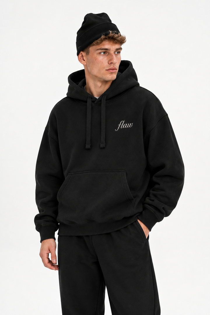 Polerón Essential Safety Pin Flaw - Black - hombre en estudio - frente