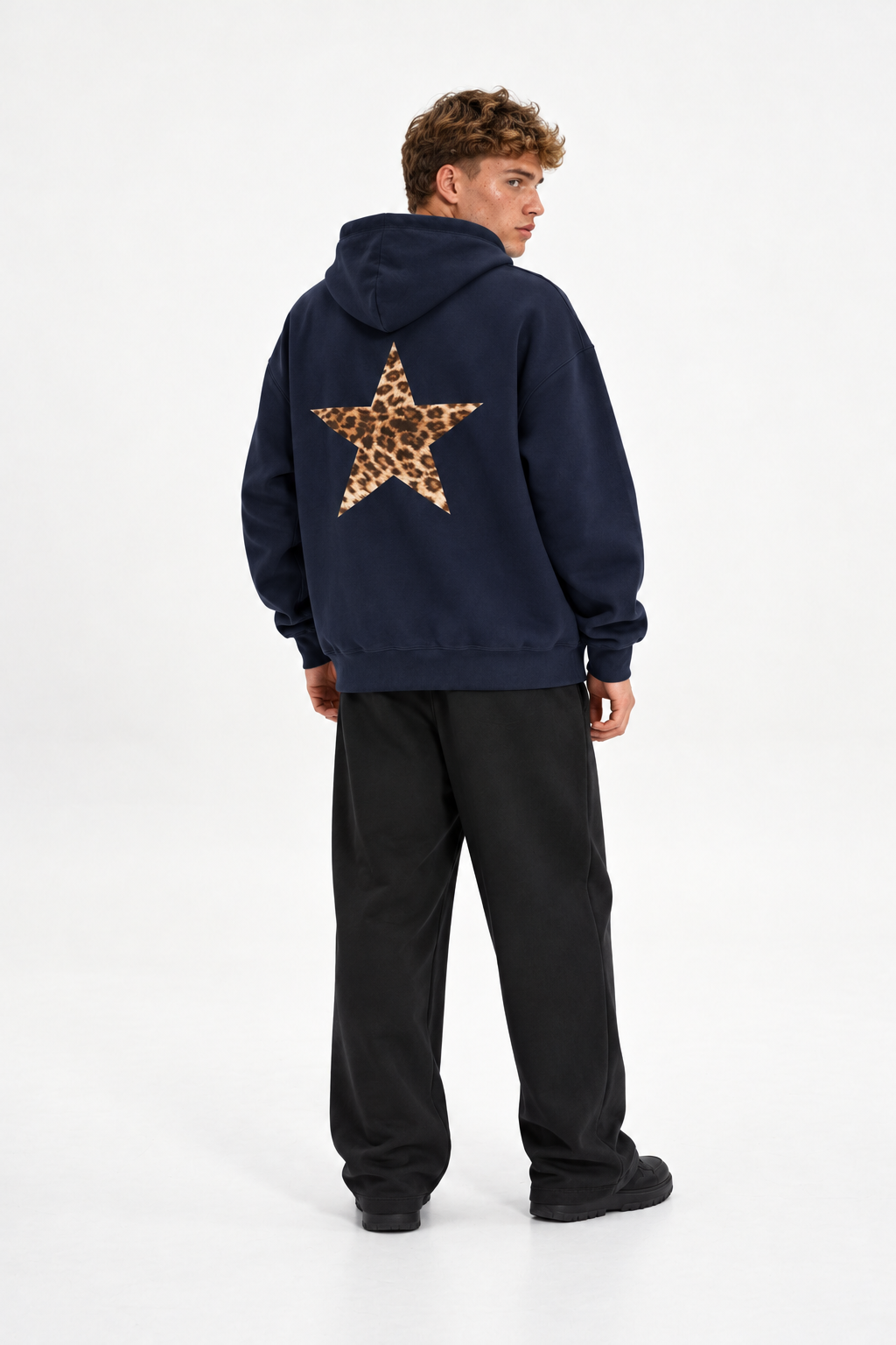 Polerón Essential Stargirl Flaw - Azul marino - hombre en estudio - espalda