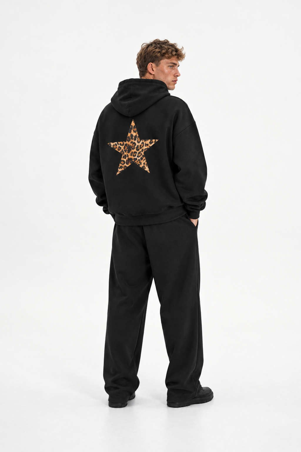 Polerón Essential Stargirl Flaw - Negro - hombre en estudio - espalda